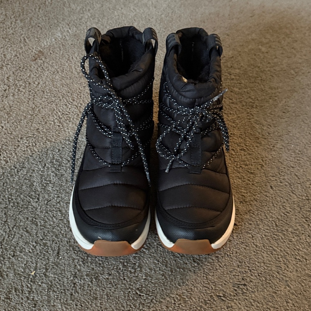 Women’s North Face THERMOBALL™ Lace Up Waterproof Boots 8
